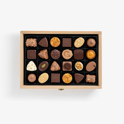 Pralin Selection 48'li Ahşap Kutu