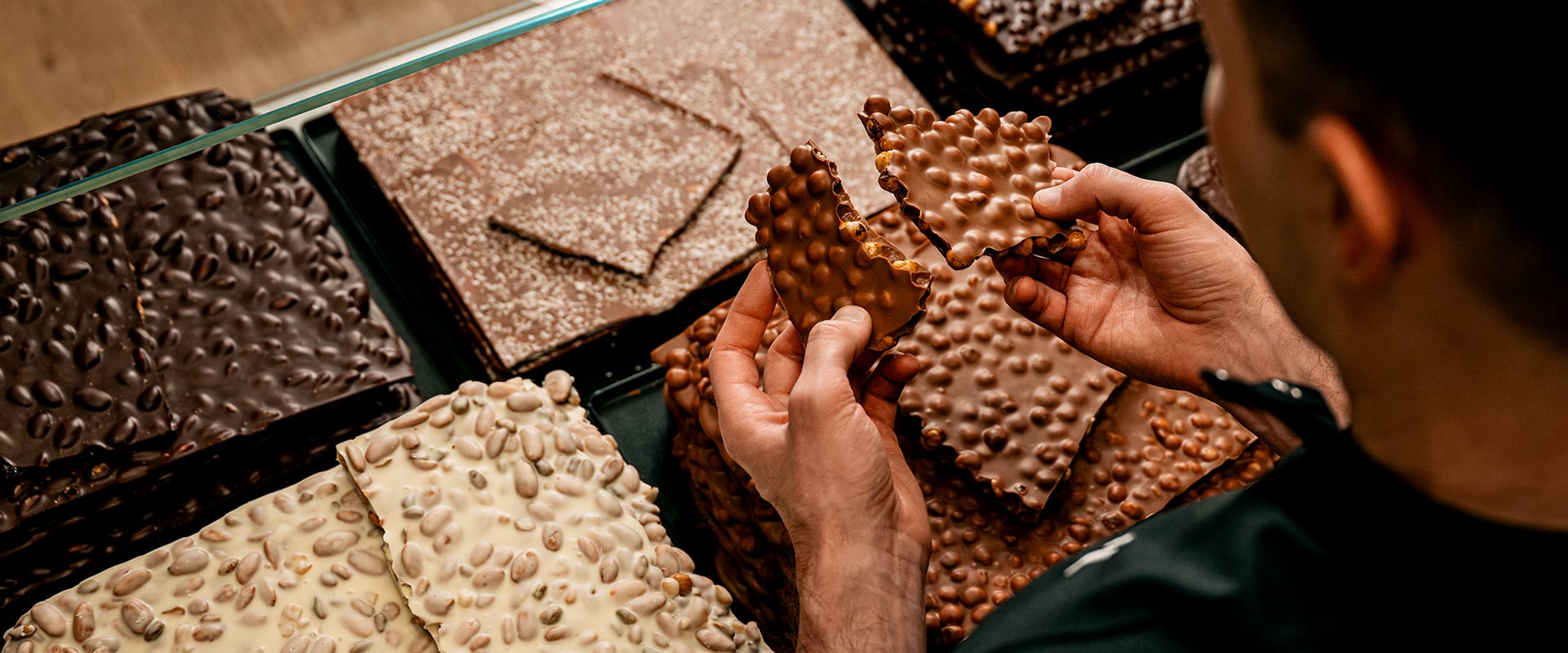 Läderach fresh chocolate counter